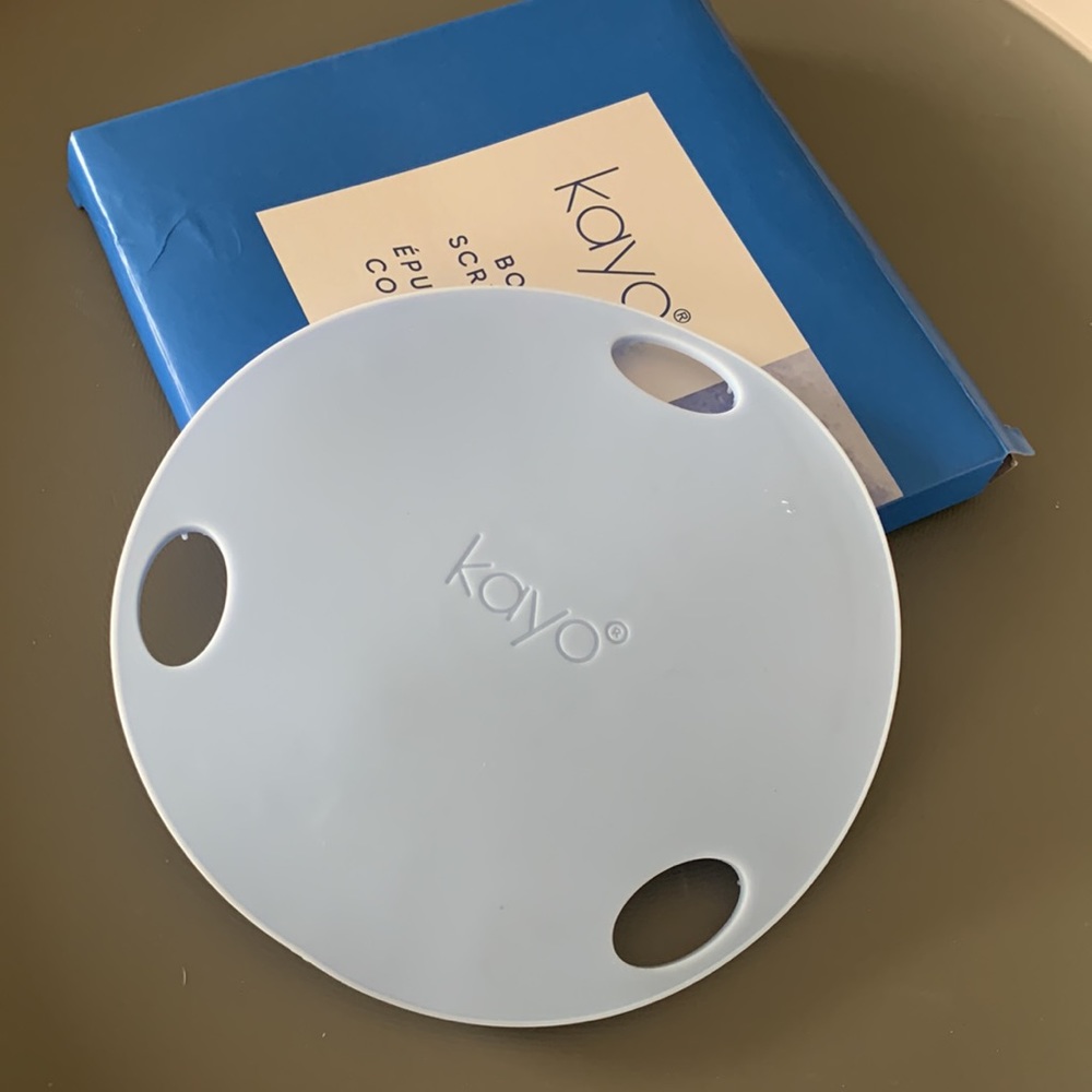 Kayo Body Scrubber in Blue - Picture 2 of 4